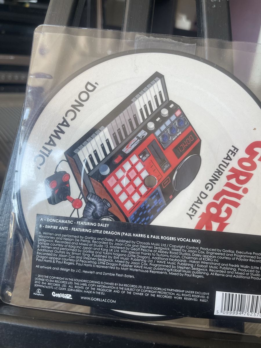 Dischi in vinile: Gorillaz / Doncamatic Limited 7inch  – Nuovo e nell'imballaggio originale da Dagmersellen venduto da stonefinger