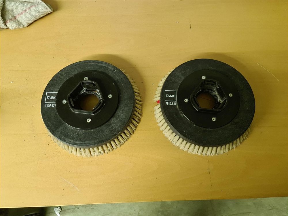 Tefola 2 Reifenraupen R0526100, 2 Motorlager R05270 Produktbild-Vorschau 3