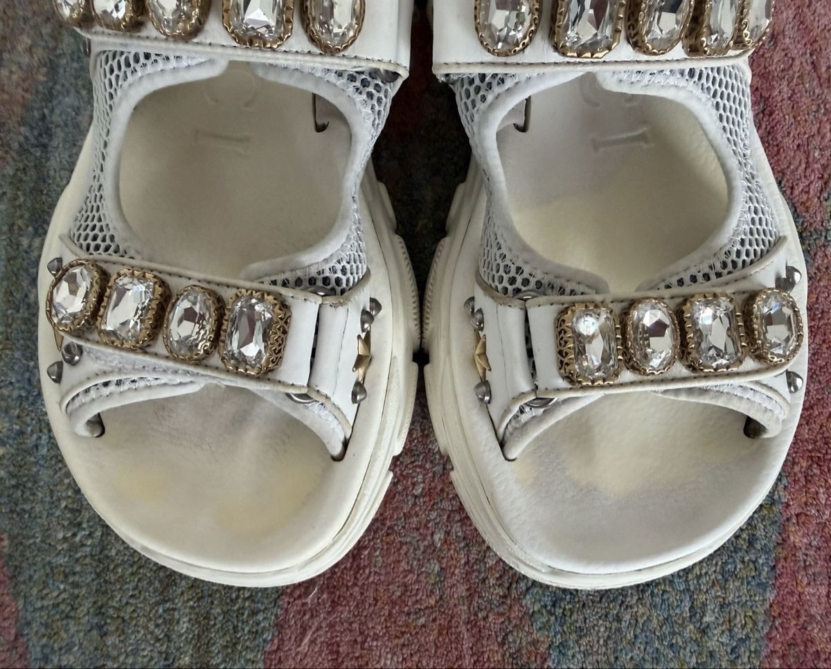 Gucci Scarpe da donna: Gucci Aguru crystal sandals  – Usato da Lausanne venduto da Loyal_8 6