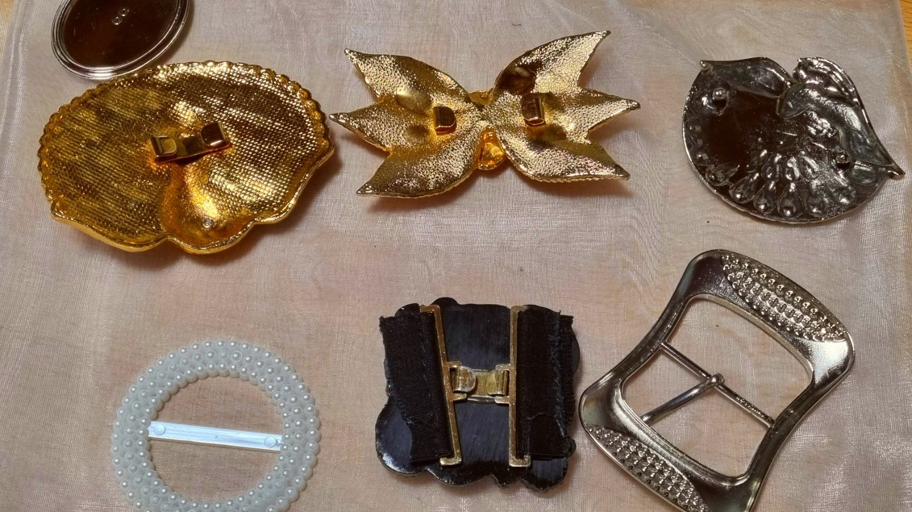 Gürtelschnallen: 7 Grosse Gürtelschnallen – Gebraucht aus Effretikon von lenalisa63 1