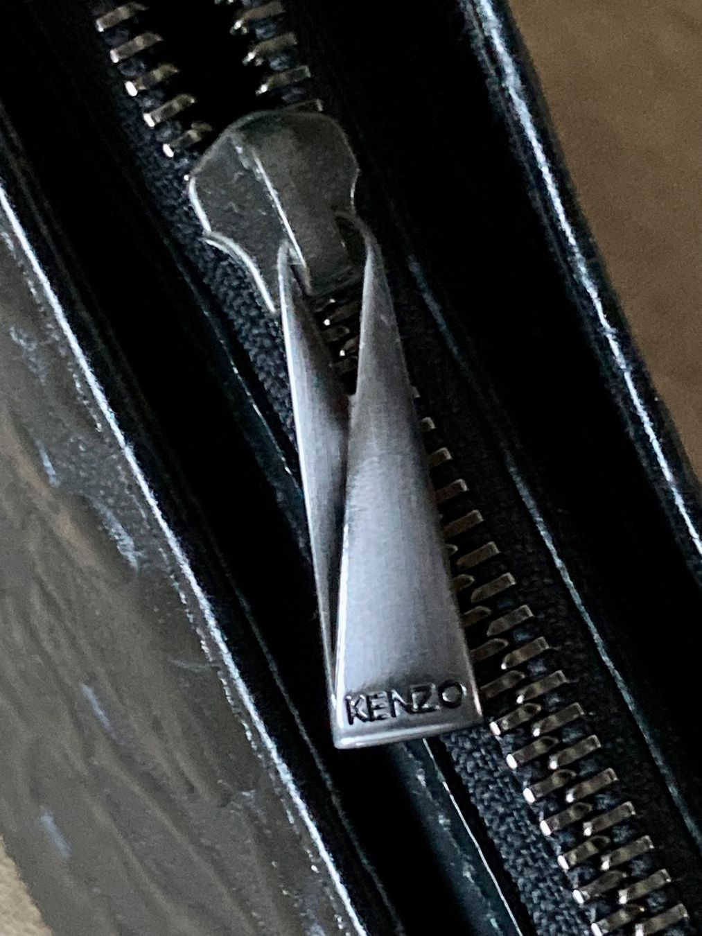 Kenzo Taschen für Damen: Orig. KENZO exquisite Handtasche Abendtasche Leder – Gebraucht aus Basel von aura_cu 3