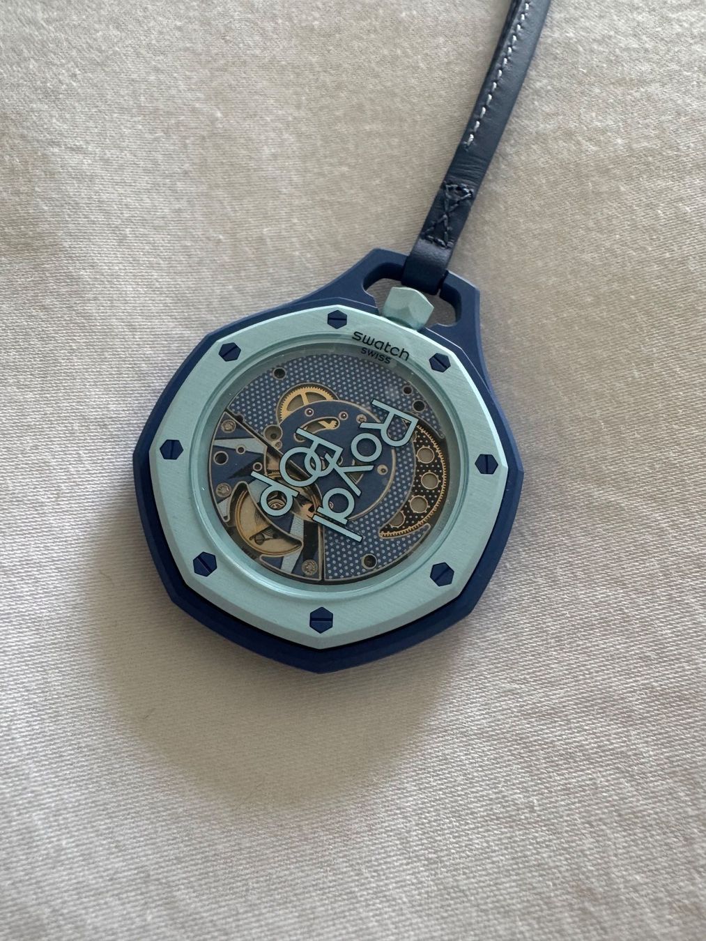 Swatch Orologi: Swatch AP LAN BA Royal Pop – Nuovo e nell'imballaggio originale da Grandvaux venduto da aursig 1