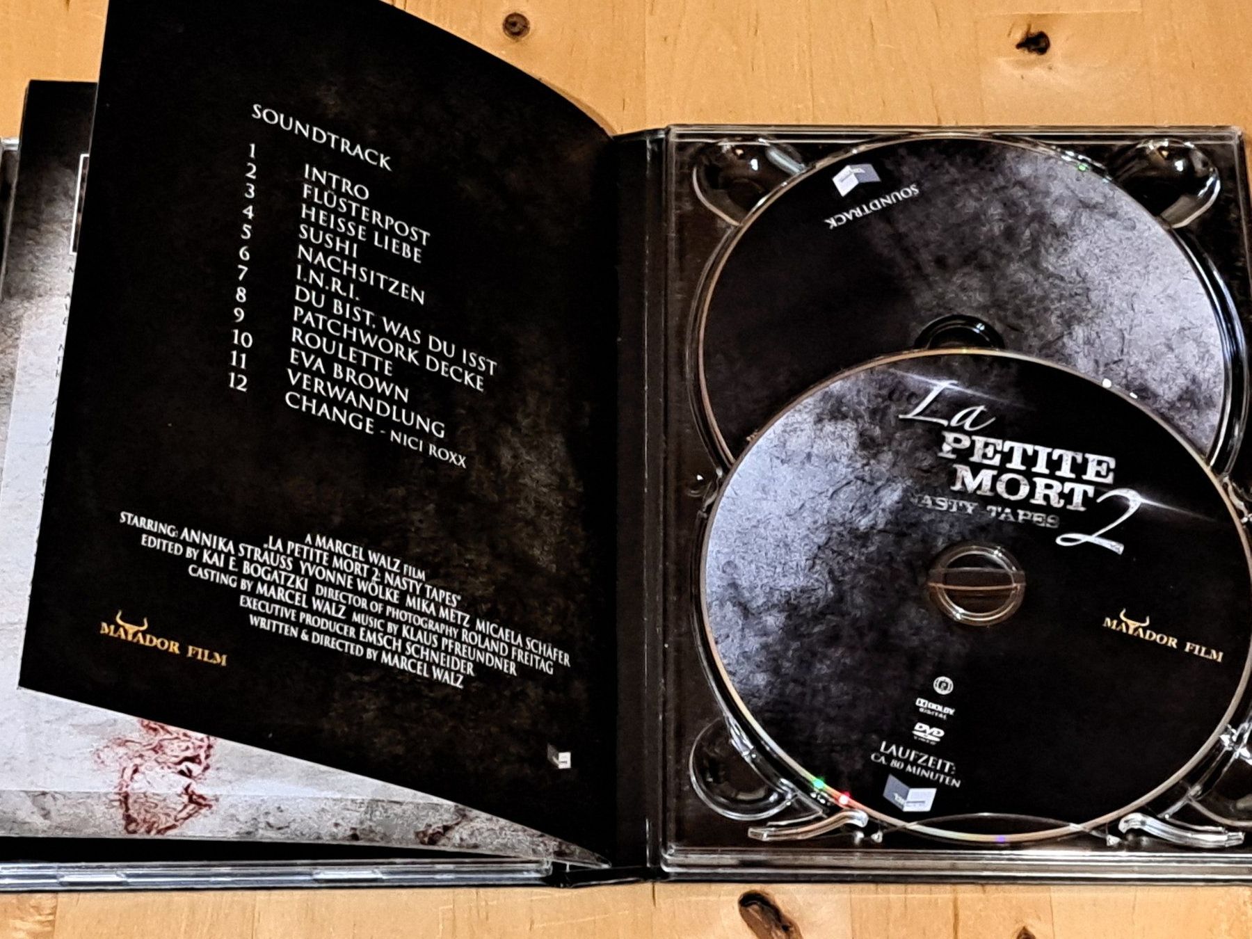 Tutti i DVDs: Mediabook La petite Mort 2, seltene 3-Disc Edition – Nuovo (secondo la descrizione) da Unterseen venduto da Kanica 5