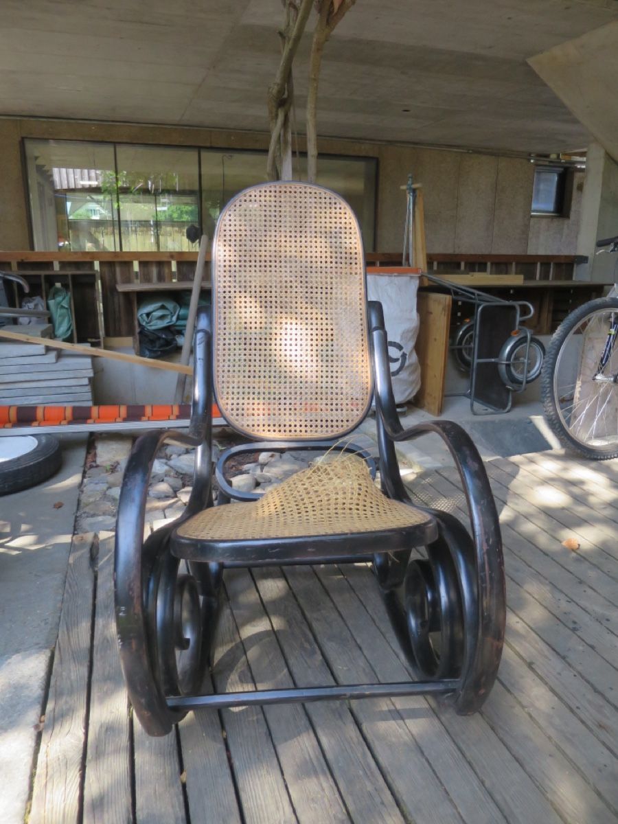 Thonet Chaises: Schaukelstuhl Thonet - Defekt – Défectueux à Diepoldsau par VanGammeln 2