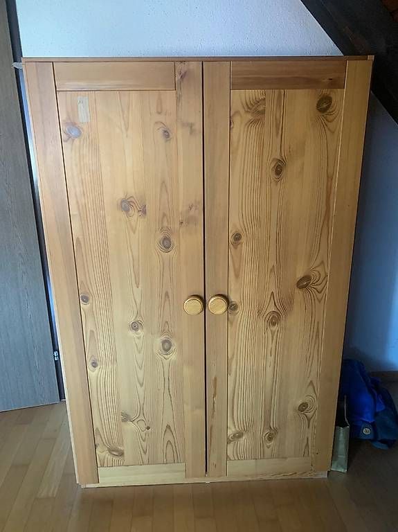 Armadi: Kinderschrank aus Kiefer – Usato da Zürich venduto da BuenosAires03