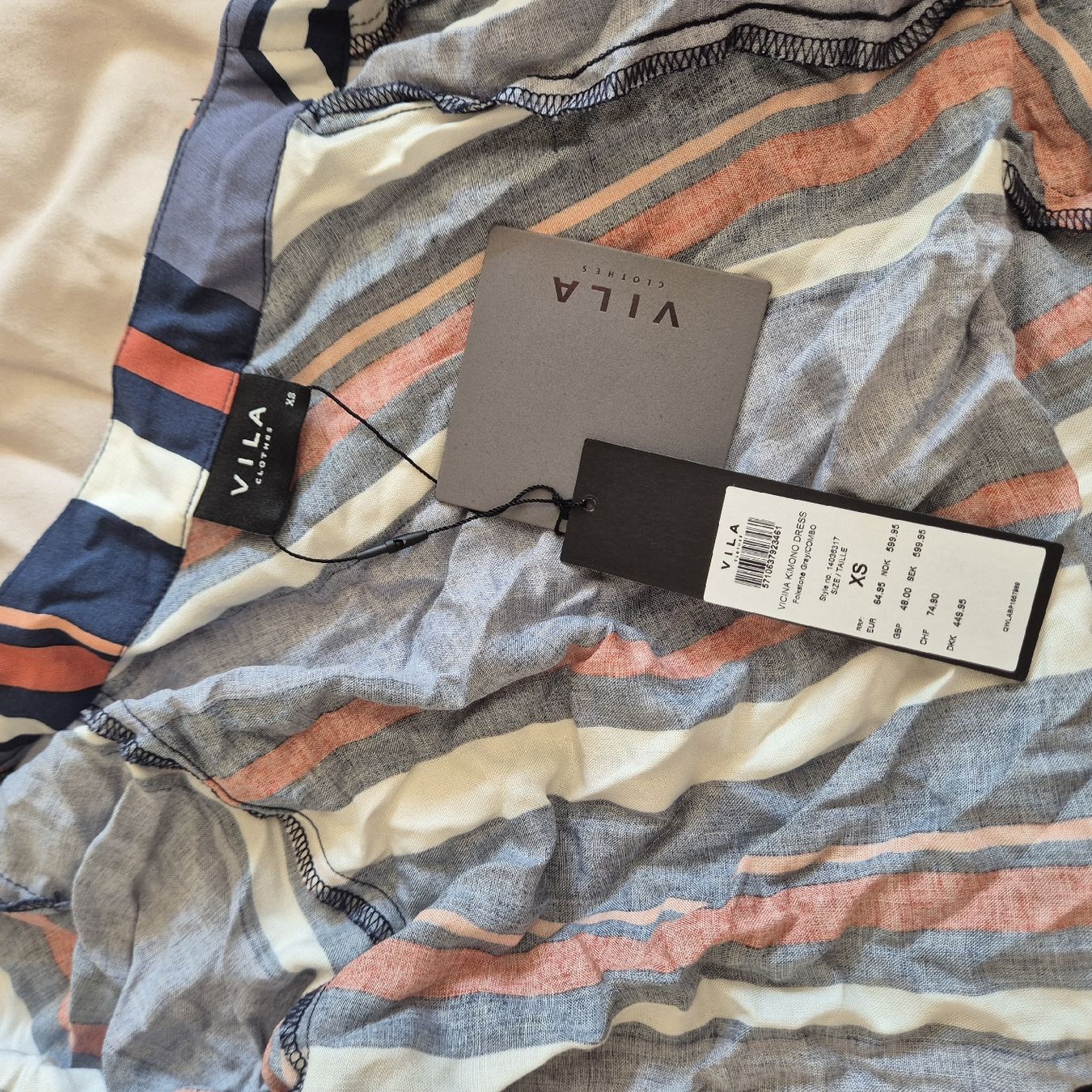 Vestiti: robe  – Nuovo e nell'imballaggio originale da Versoix venduto da Lenas9 1