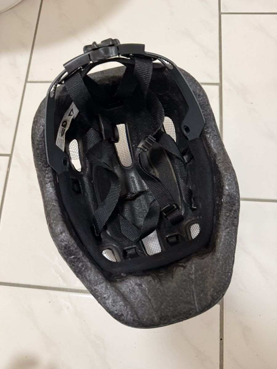 Helme: Kinderhelm – Gebraucht aus Nussbaumen AG von bar_b6g2 7