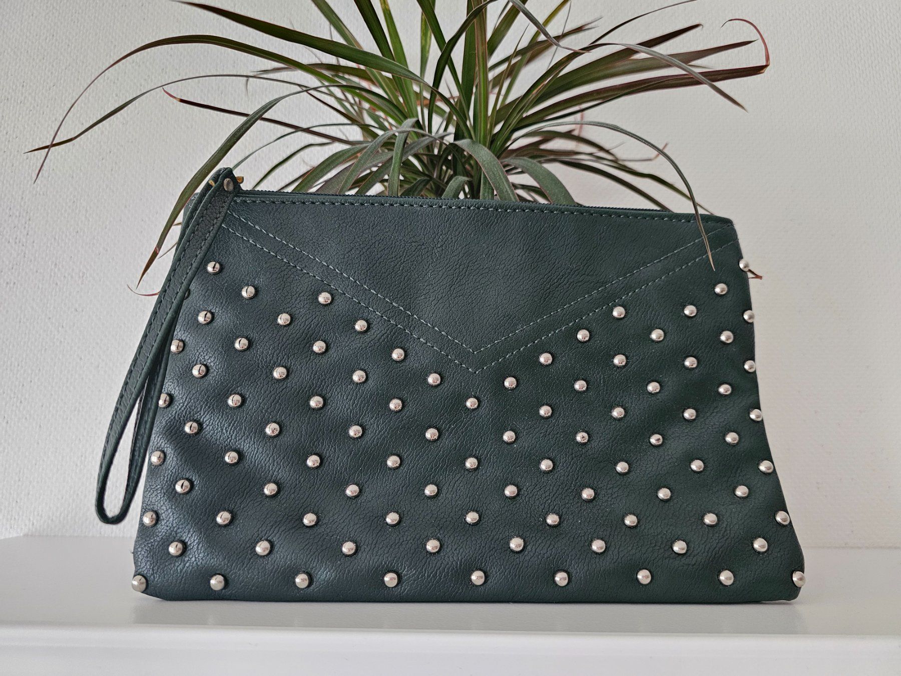 Borse da donna: Grüne Clutch Tasche – Nuovo (secondo la descrizione) da Gockhausen venduto da mar_s6wn 1