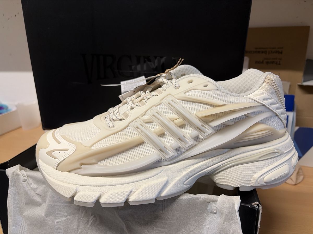 Adidas Scarpe da uomo: Adidas Adistar Jellyfish / Pharrell Williams / us11 – Nuovo e nell'imballaggio originale da Wittenbach venduto da therealmoonstone