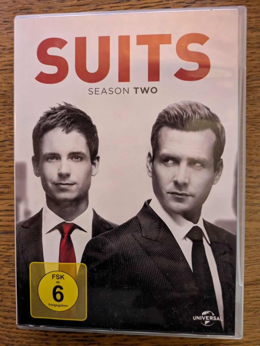 Tutti i DVDs: Suits - Season 2 [4 DVDs] – Usato da Männedorf venduto da Pacer19