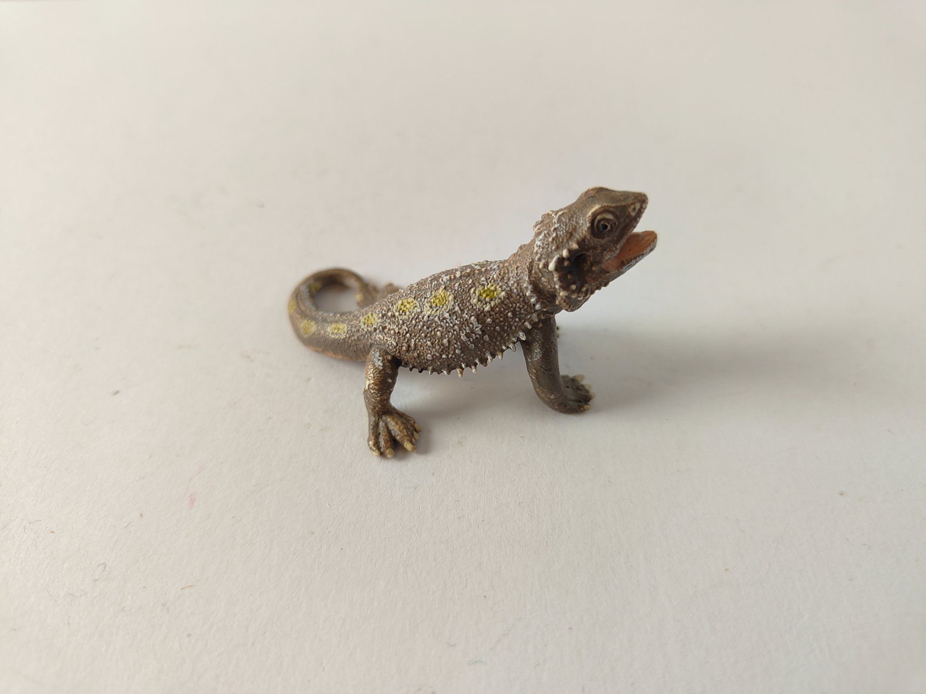 Schleich Figuren: Schleich Bartagame Eidechse Leguan Wild Life Zoo – Gebraucht aus Thalwil von FigurenFreunde 1