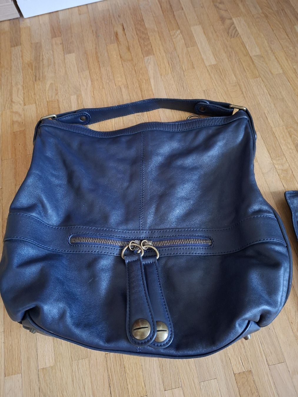 Gérard Darel Taschen für Damen: Schöne Gerard Darel Tasche – Gebraucht aus Adliswil von ani_l7ql 1