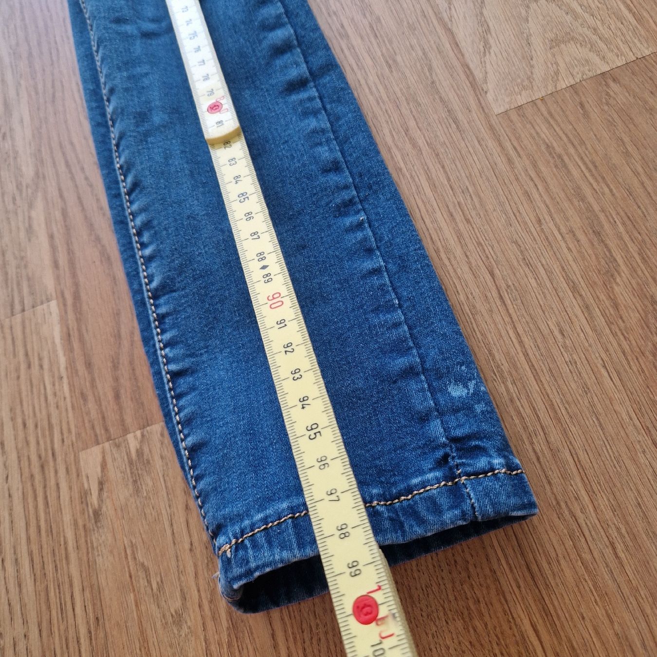 Jeans: Coole destroyed Jeans mit Spitze, Grösse S – Nuovo (secondo la descrizione) da Nendeln venduto da witr_gliabt 7
