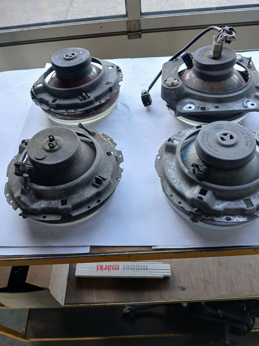 VW Fari: 4x H4 Scheinwerfer Bosch Hella Saturnus gebraucht – Usato da Langenthal venduto da Egro50 5