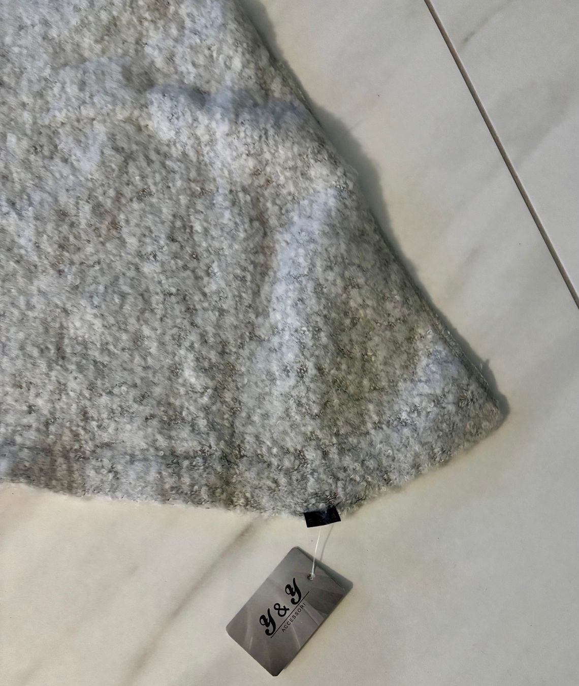 Foulard & Sciarpe: Echarpe, châle d'hiver Y&Y, neuf – Nuovo (secondo la descrizione) da Losone venduto da courrier 1