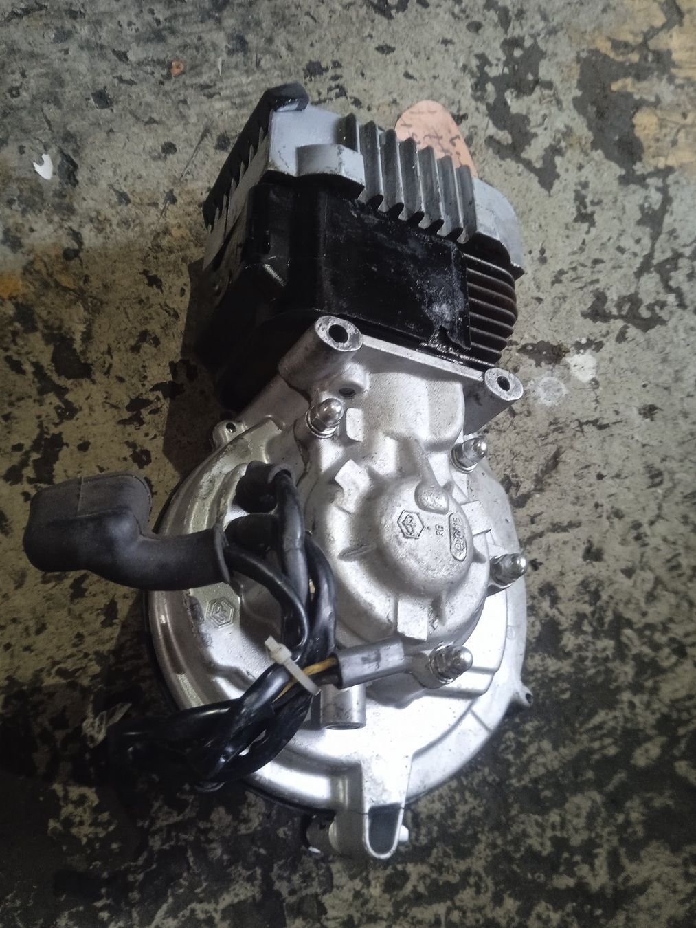 Parti ricambio per ciclomotori: Piaggio Si ptt Elektronischer Motor.lauft – Usato da Fulenbach venduto da Elektronik 2