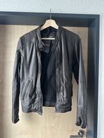 Ungetragene braune Leonardo-Lederjacke
