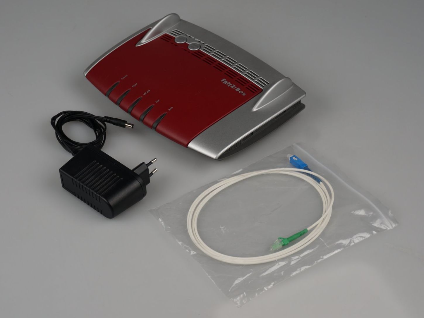 Fritz Modems & Router: FRITZ!Box 5490 (Glasfaser-WLAN-Router) – Gebraucht aus Rüti ZH von Restwert_Rueti_ZH