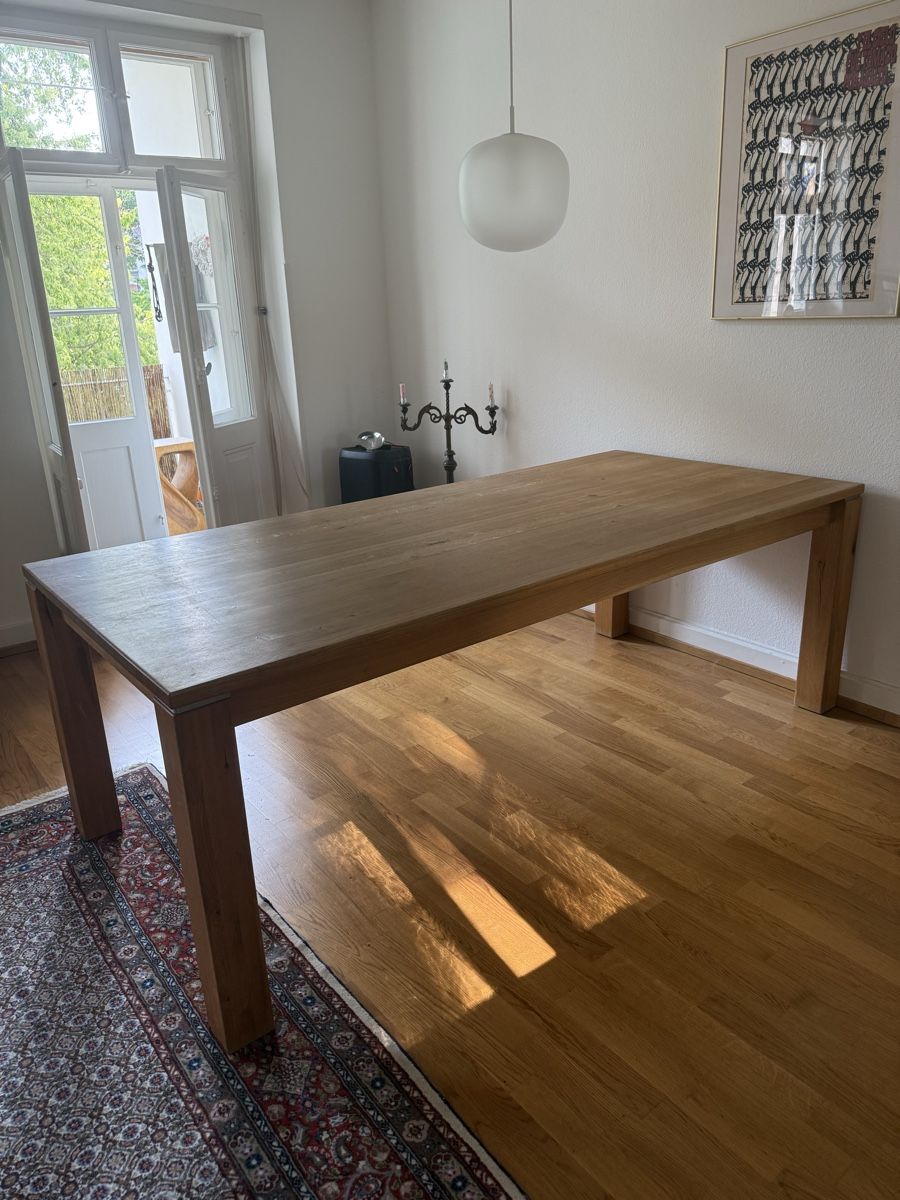 Tables: Massiver Eichentisch – D'occasion à basel par yuri.H