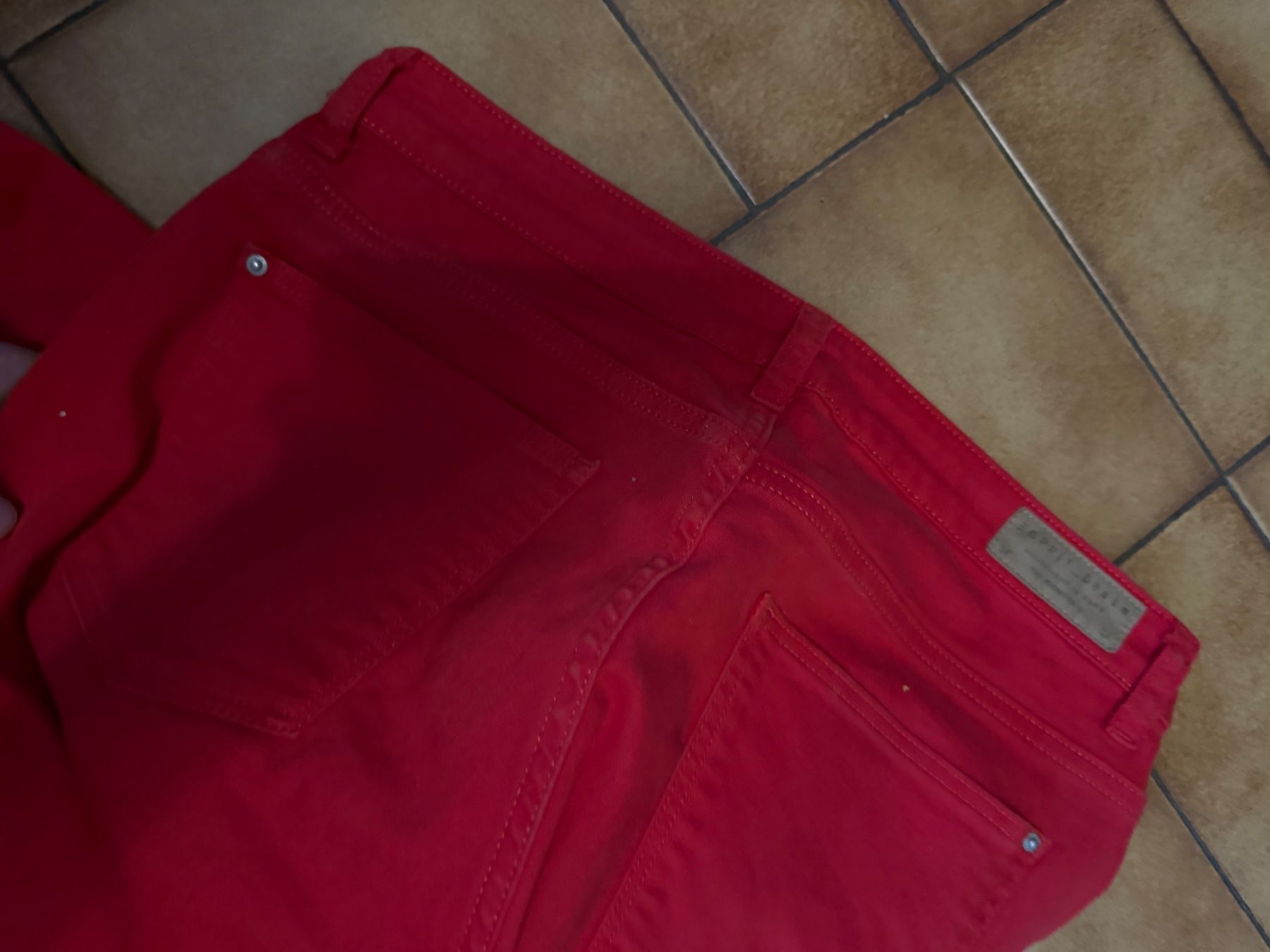 Esprit Pantaloni: Pantalon rouge Esprit Taille w31 32L – Usato da Veyrier venduto da kimedovapa 2