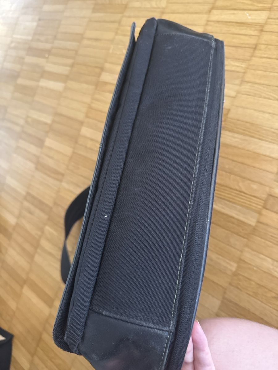 Taschen: Laptoptasche Leder schwarz – Gebraucht aus Horgen von mue_25ll 1