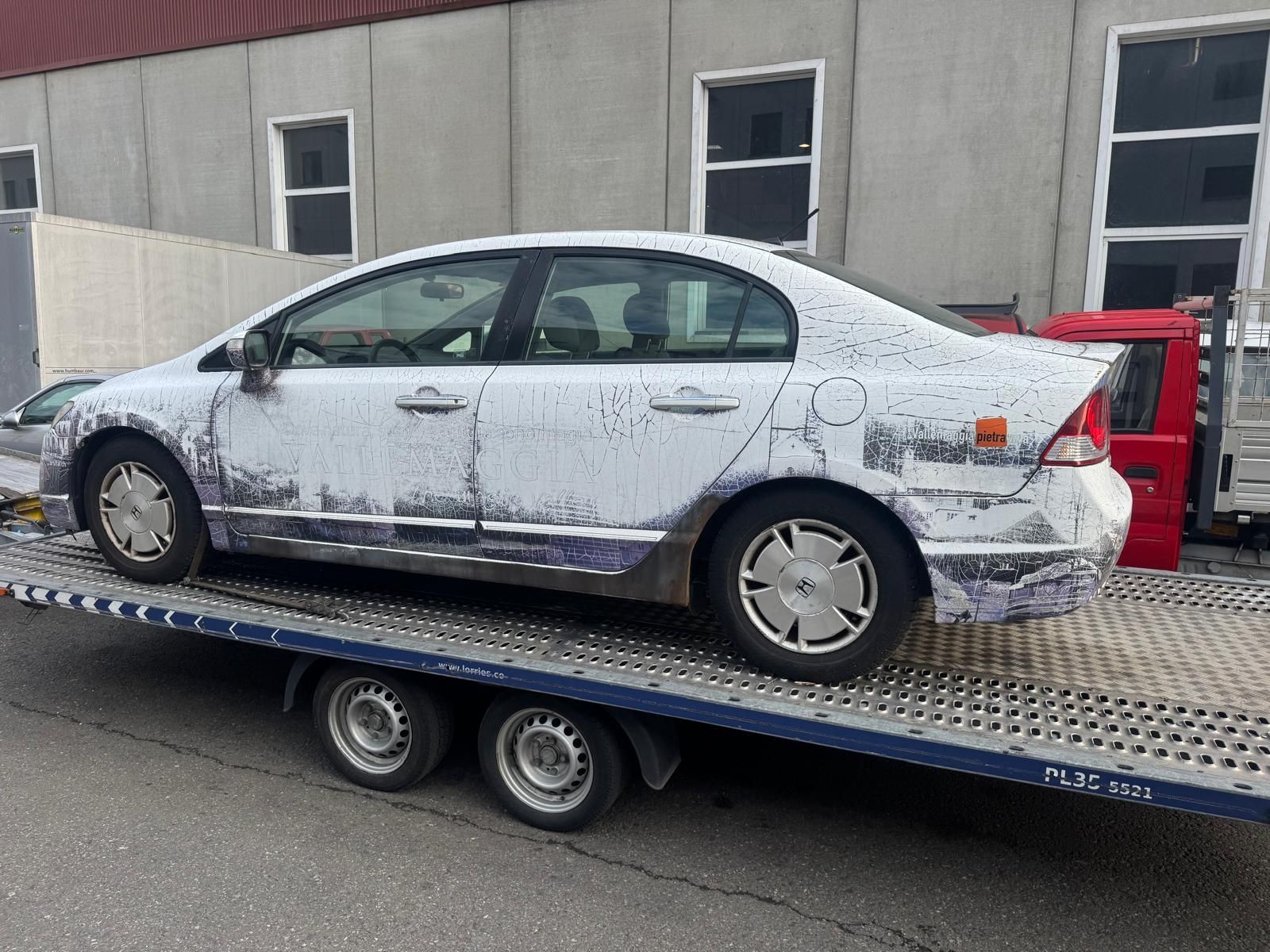 Honda Automobili: Honda Civic Hybrid – Usato da Cadenazzo venduto da LuismacchineSagl 1