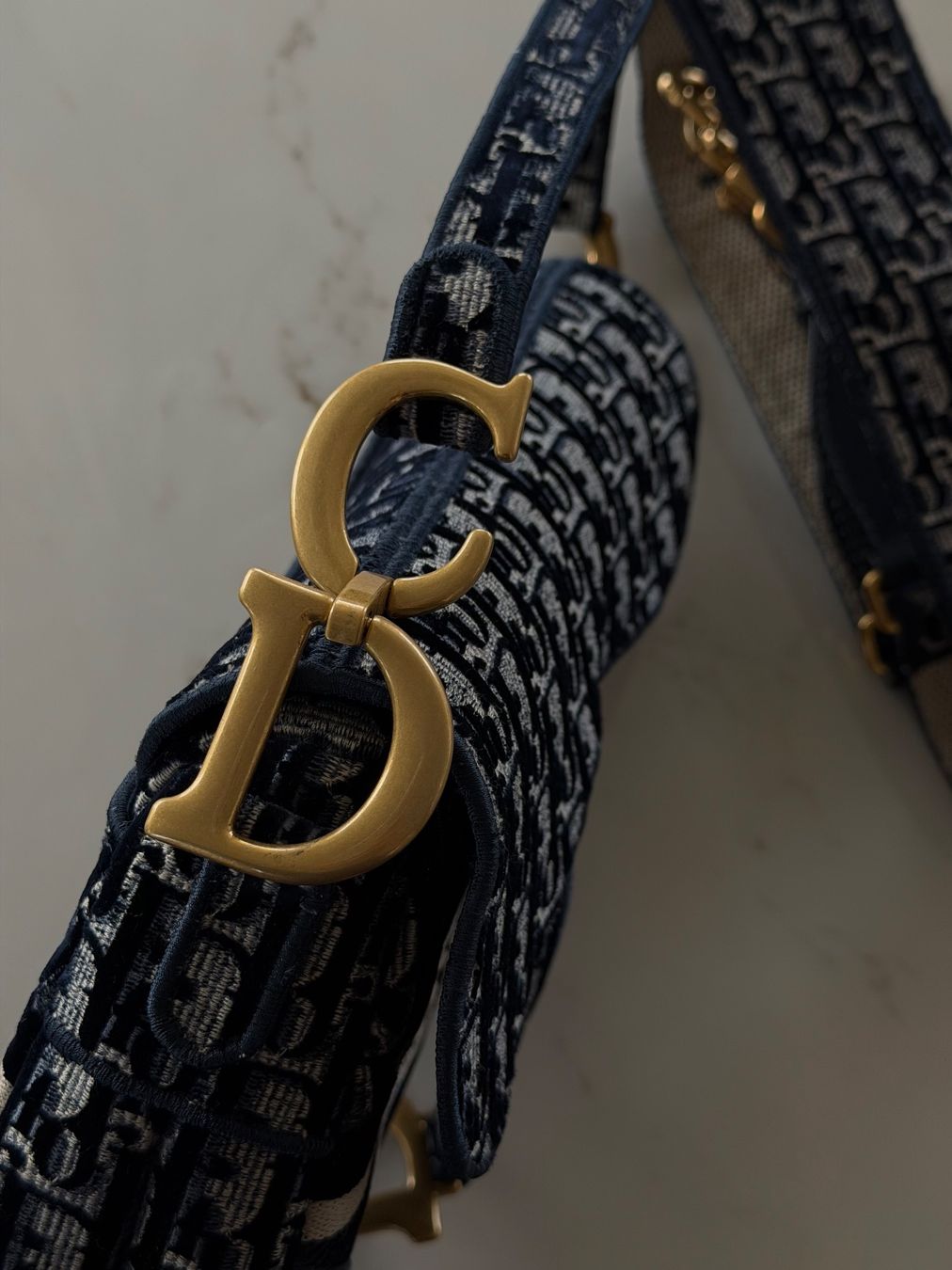 Dior Sacs femmes: Christian Dior Saddle bag with a strap – Neuf (Voir description) à Meilen par myc_h9kw 2
