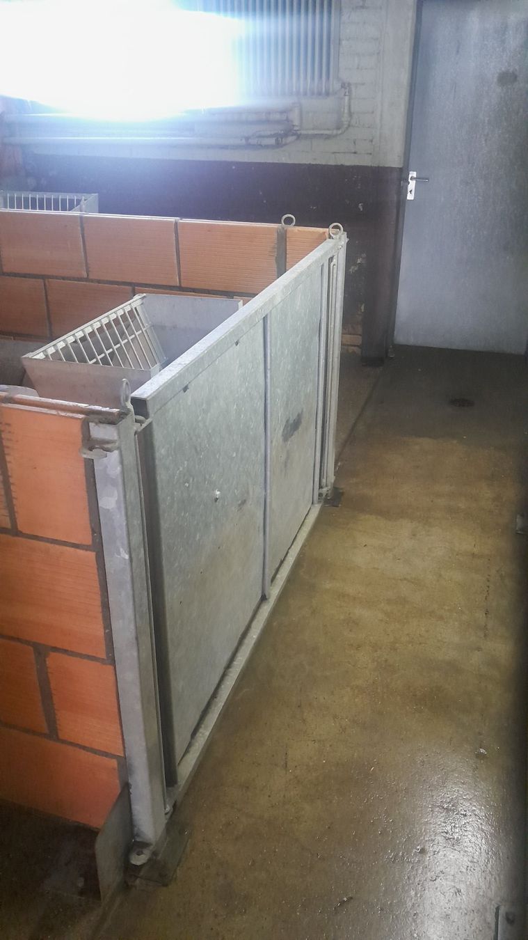 Recinzioni: Schweinestall Einrichtung – Usato da Messen venduto da acker.gaul