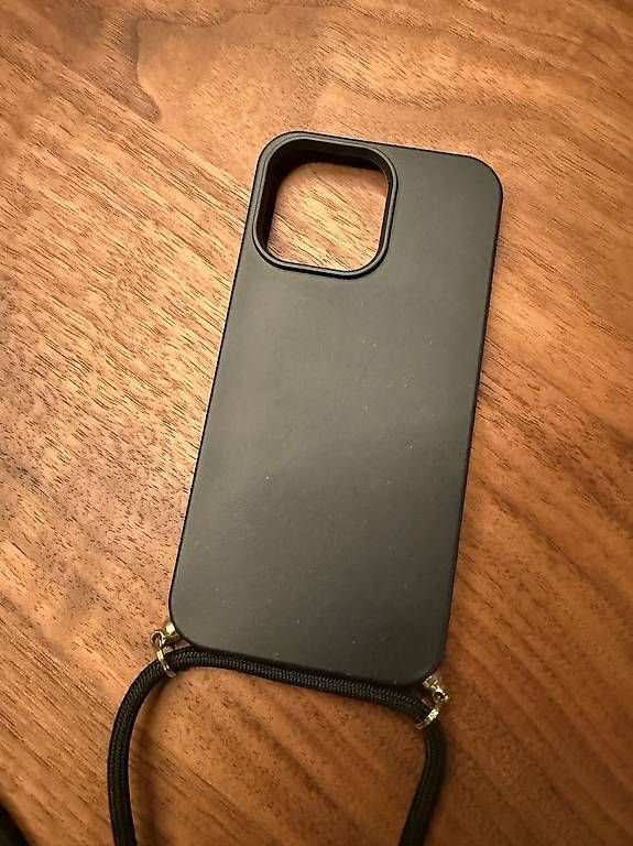 Cover & Protezioni schermo: I Phone 14 max pro Kettenhülle  – Usato da Hofstetten SO venduto da Katharina_Nina_Nina 1