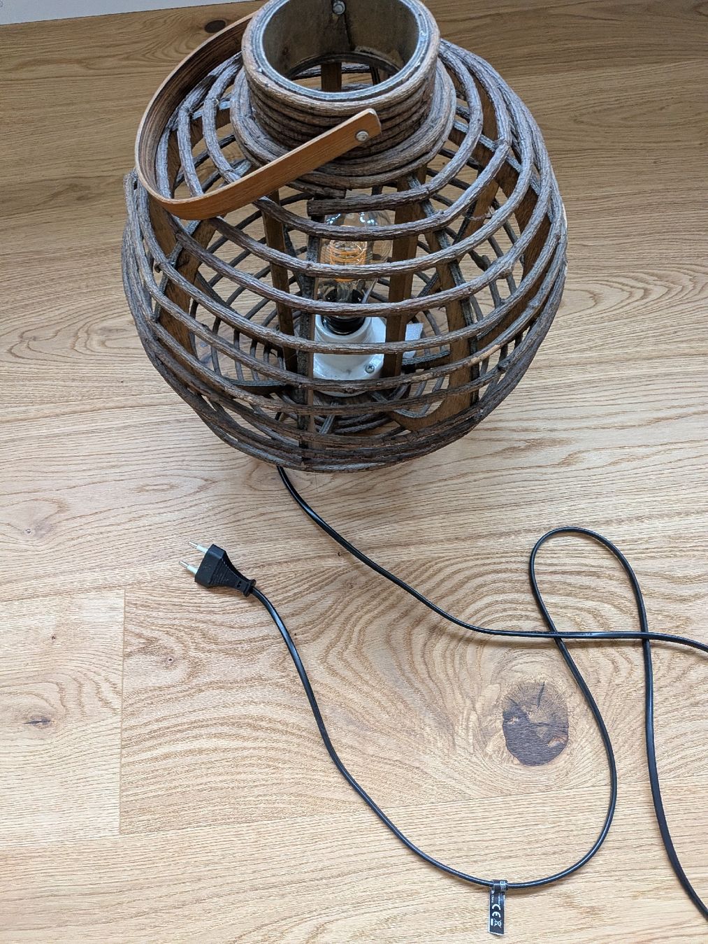 Lampade: Lampe / Laterne dunkelbraun – Usato da Eschenbach SG venduto da SanFranciscoCalifornia 1