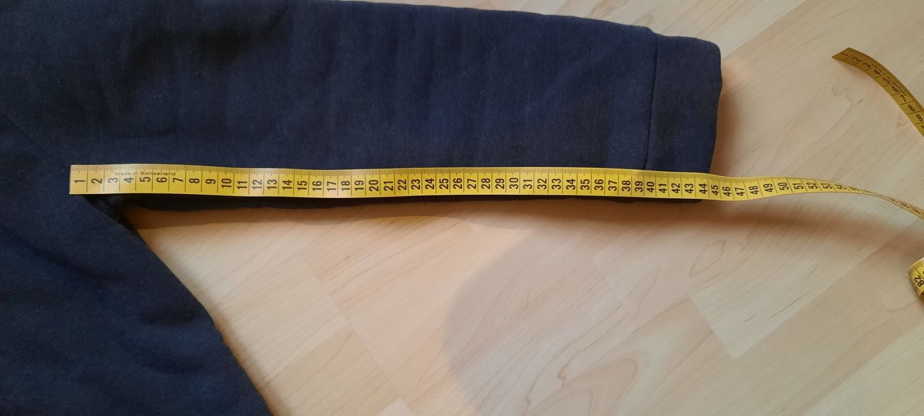 Giacche: Strickjacke mit Teddy Futter – Usato da Hinwil venduto da Zom 2