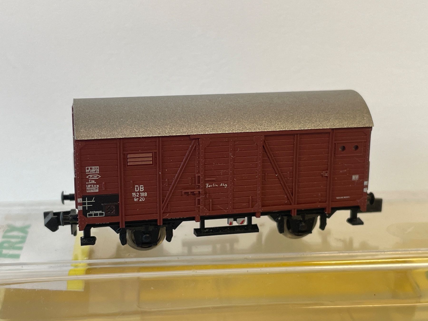 Trix Modellini di ferrovie: Minitrix 15173-28 Gedeckter Güterwagen DB – Nuovo (secondo la descrizione) da Wilderswil venduto da Modellbahn-Shop-Moll 3