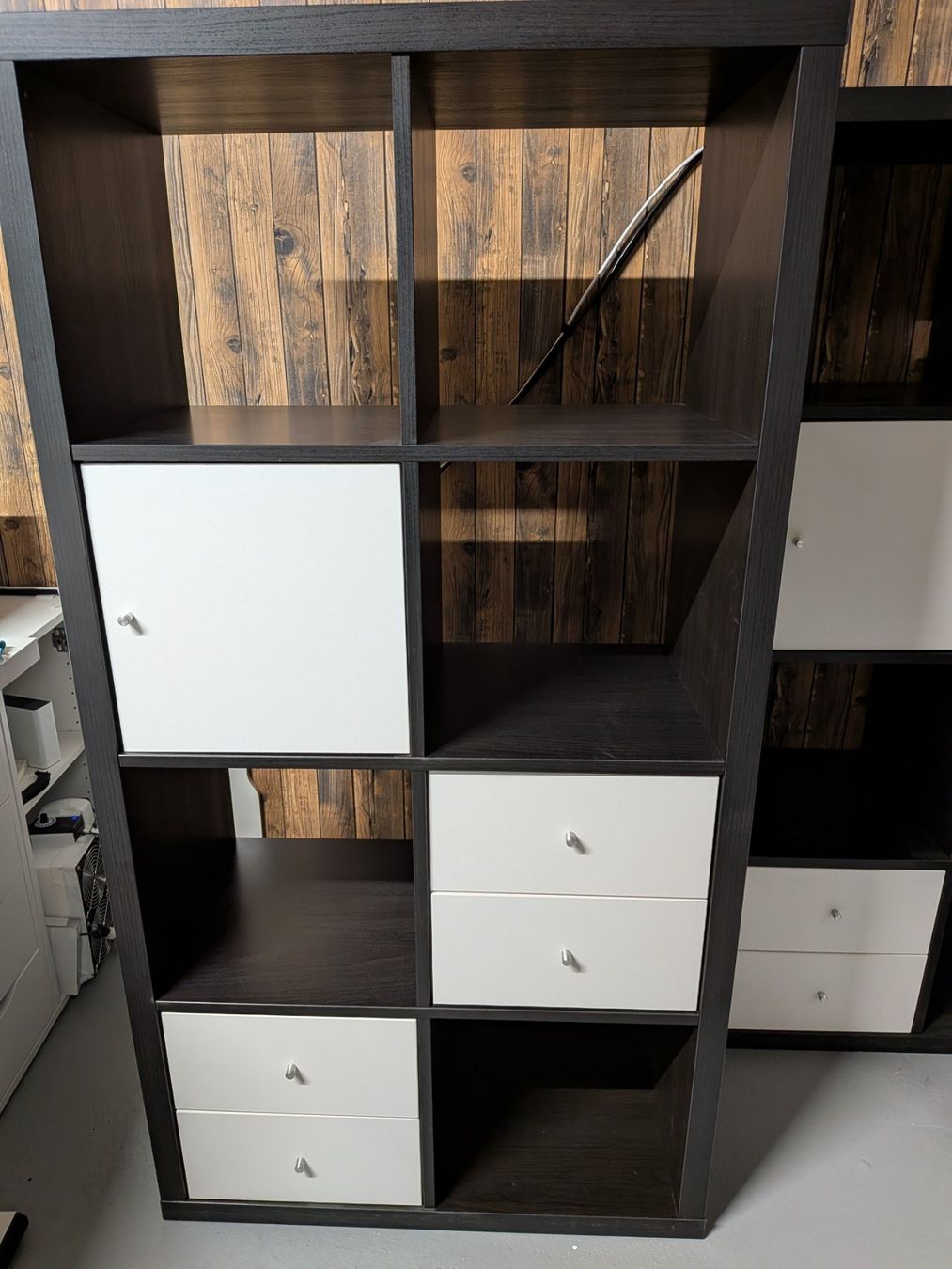 Ikea Scaffali: IKEA Kallax mit 1x Tür, 2x Schubladen – Usato da Wettingen venduto da Timberjack14