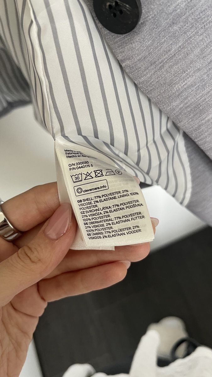 H&M Giacche: Blazer grau H&M Gr. 38 – Nuovo (secondo la descrizione) da Lausen venduto da sim_hgp6 3