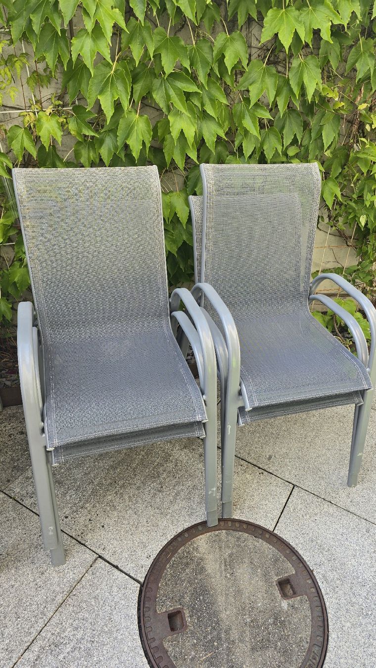 Set di tavolo e panche: Granittisch und 4 Stühle – Usato da Maur venduto da mue_7cvc 1
