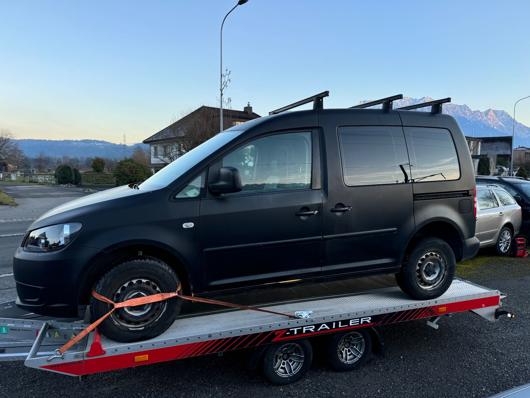 VW Veicoli commerciali: VW Caddy 4 Mot. Post 2 Plätze – Usato da Salez venduto da Vood 1
