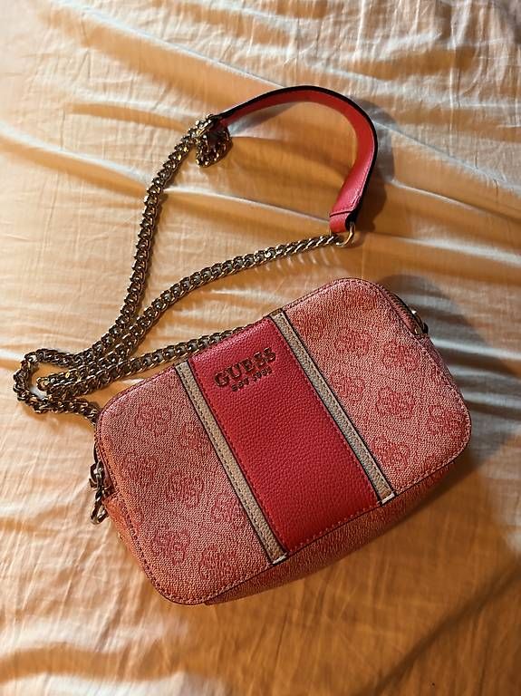 Borse da donna: Guess Handtasche – Usato da Hellikon venduto da ind_m7n8