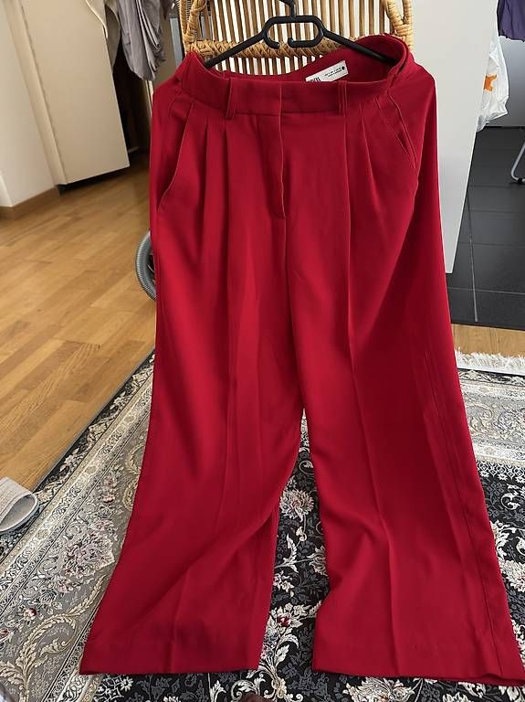 Pantaloni: Zara Hose – Usato da St. Gallen venduto da sho_xzw7 1