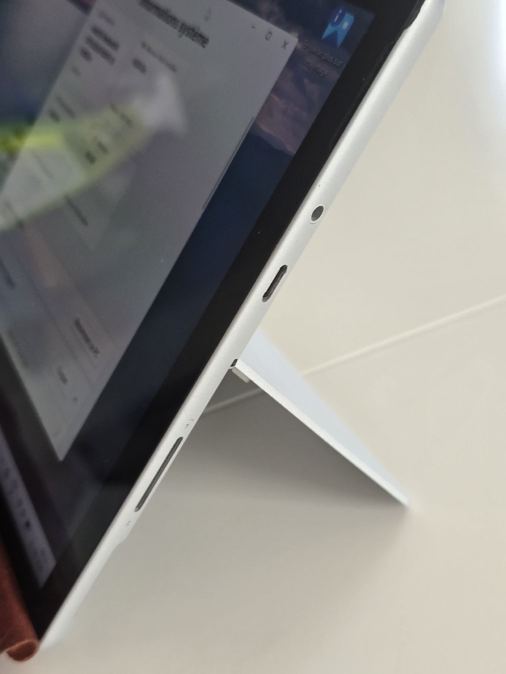 Microsoft Tablettes PC: Microsoft Surface Go 3 64GB – D'occasion à Le Mouret par Lapinou 3