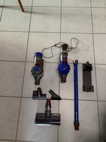 2x Dyson V7