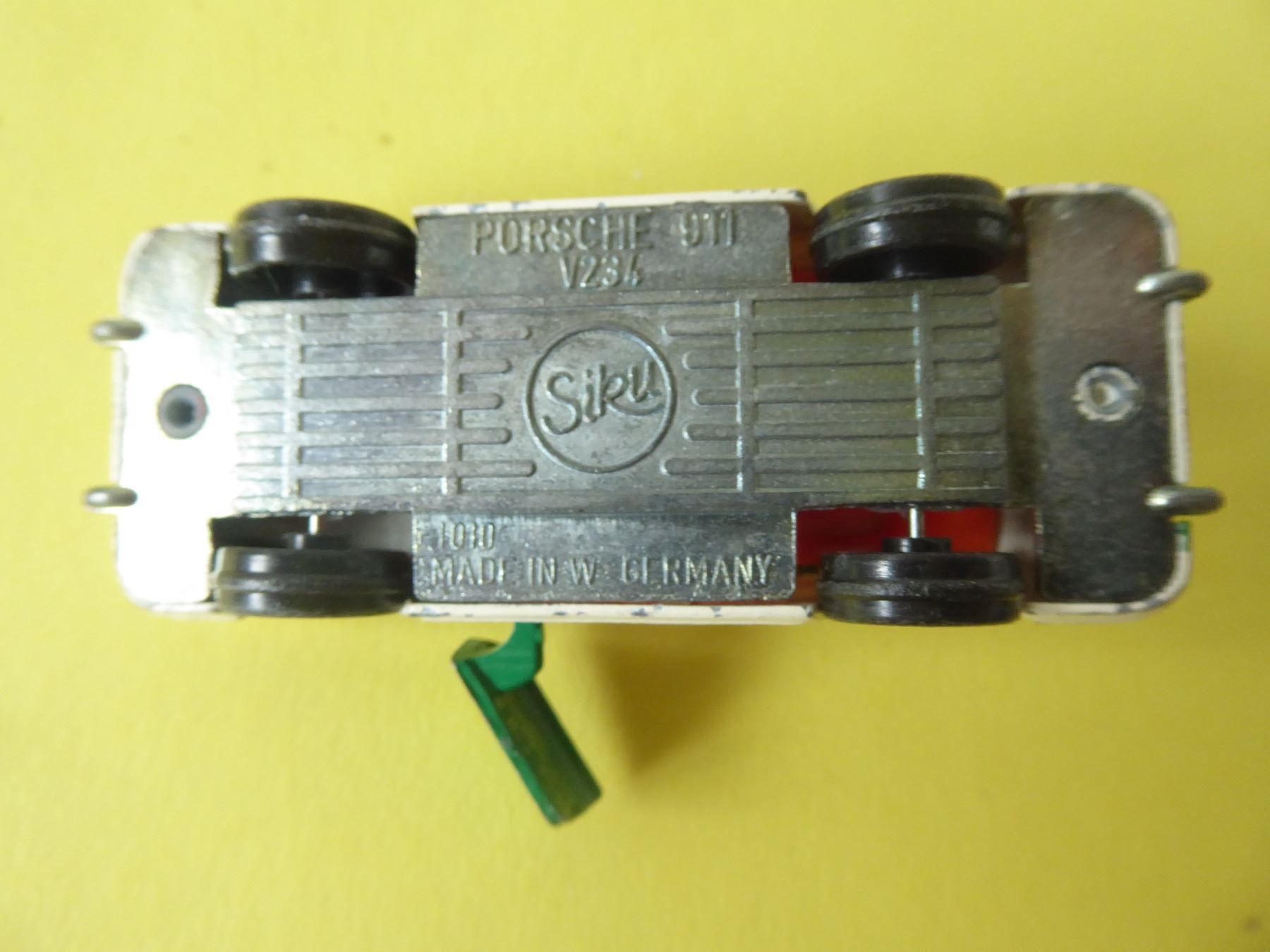 Matchbox Modellini d'auto: 1 altes Modellauto & 1 Lastwagen – Usato da Zürich venduto da Chaeffeler 3