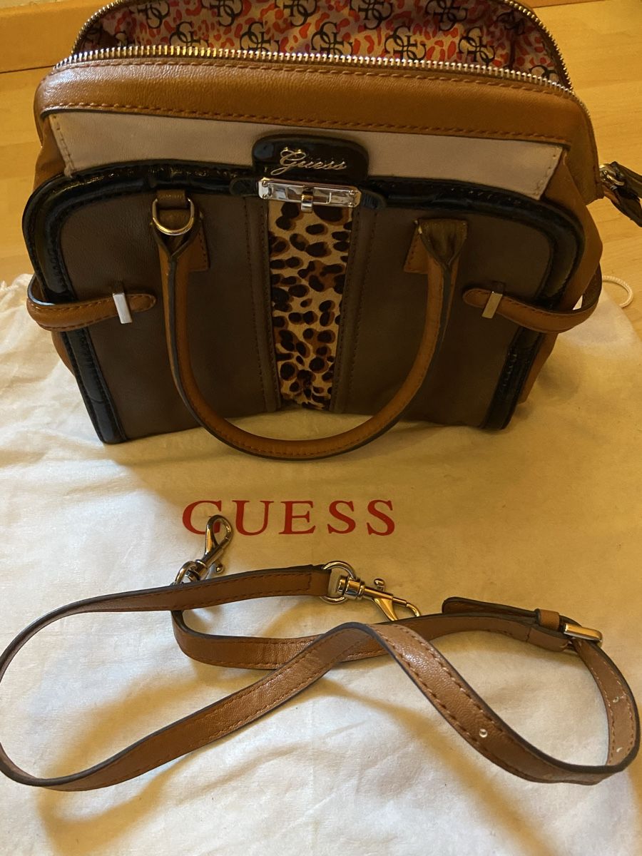 Guess Borse da donna: Guess – Usato da Birmenstorf AG venduto da SlinaPaolo