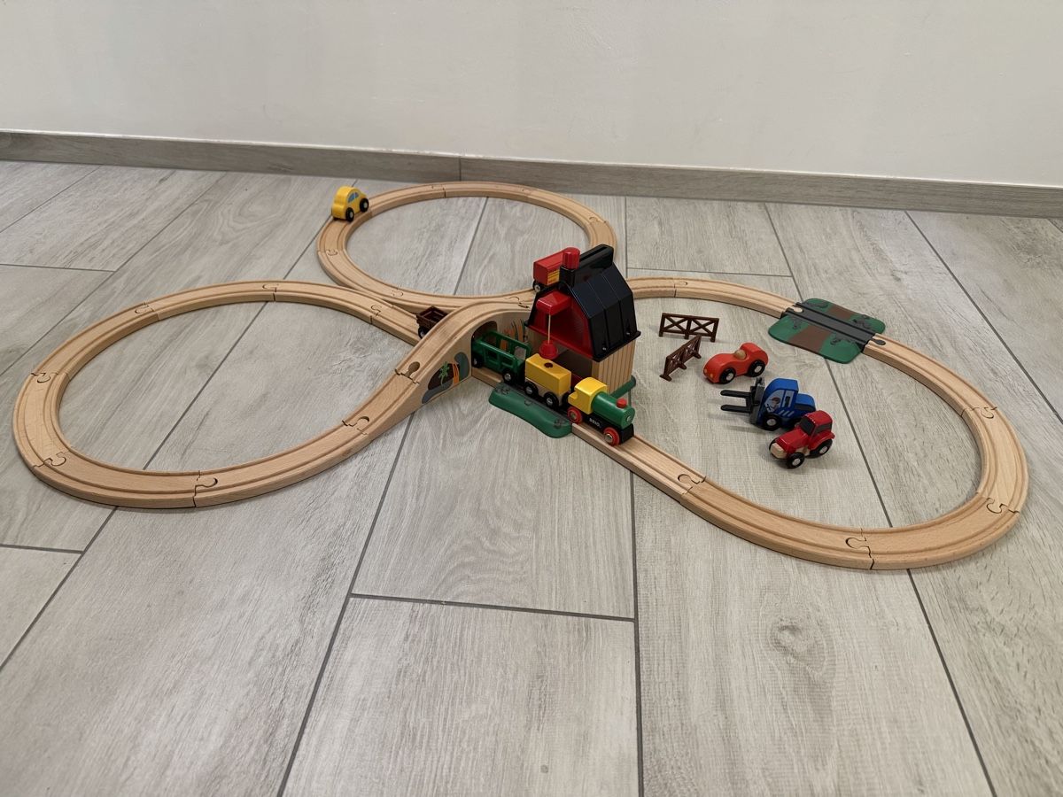 Brio Giocattoli: Brio Holzeisenbahn  – Usato da Schaffhausen venduto da HoneyBunny01 2