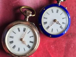 453 Zwei kleine Taschenuhren HA Silber 0.800