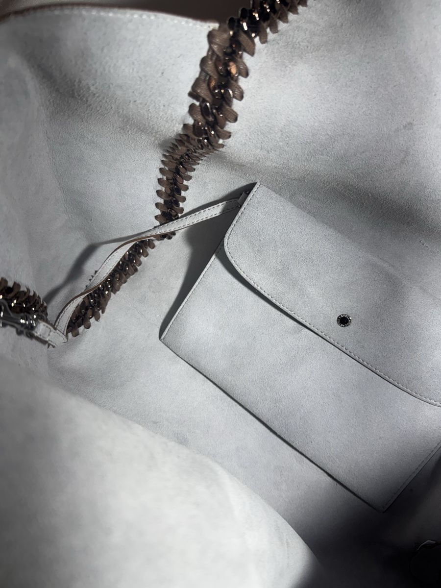 Stella McCartney Taschen für Damen: Stella McCartney Falabella Reversible with Dust Bag – Gebraucht aus Davos Dorf von gin_8k9d 5