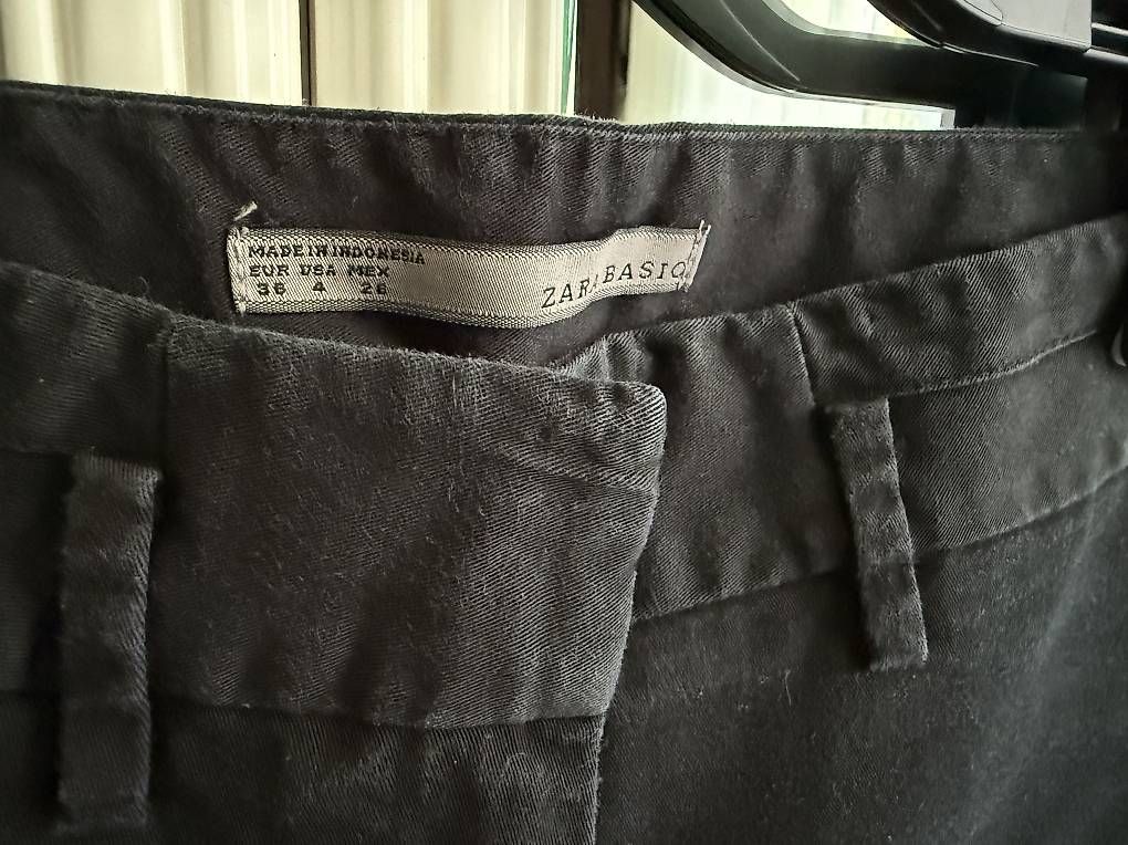 Zara Pantaloni: Zara Hose Schwarz 36 – Usato da Altendorf venduto da Anjapple 1