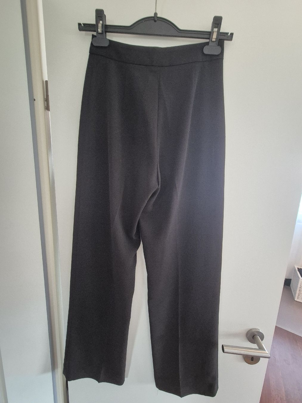 H&M Pantaloni: Elegante schwarze Stoffhose – Nuovo (secondo la descrizione) da Strengelbach venduto da ich1.0 1