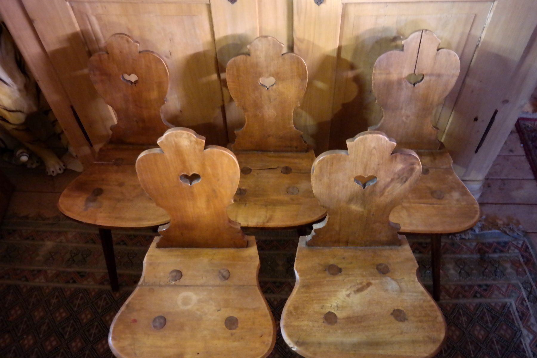 Chaises: 5 alte antike Stabellen Stabelle – D'occasion à Opfertshofen SH par museumswert 4