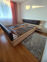 Bett mit Lattenrost, sehr guter Zustand, inklusive Matratze.