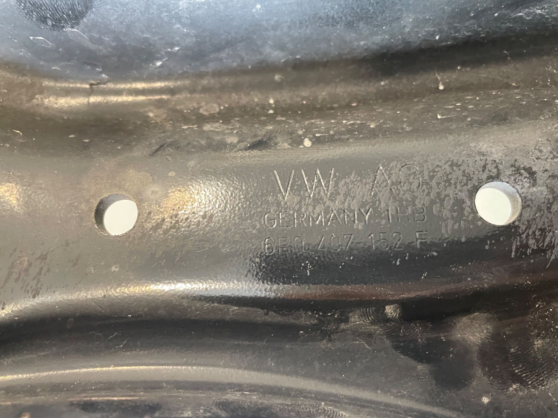 Volkswagen Tutti pezzi di ricambio auto: Audi S1 8X Vorderachse Querlenker Original 6R0.407.151/2F – Usato da Necker venduto da mar_dw27 4
